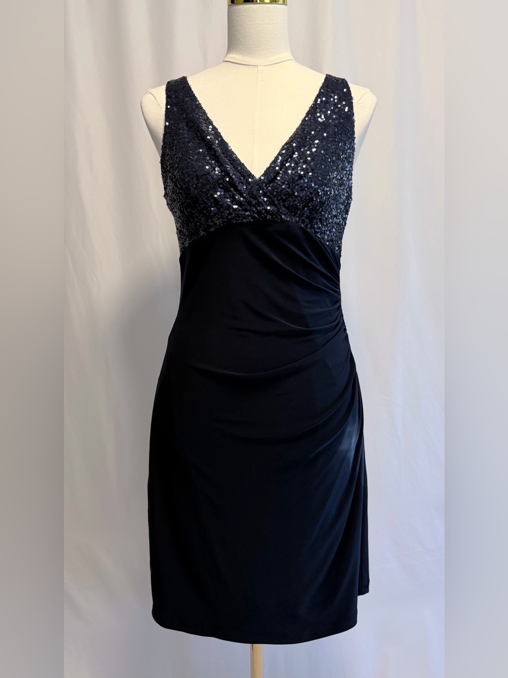 Ralph Lauren Navy Sequence Bodice  V Neck Midi Sheath Dress size 6 Elegant